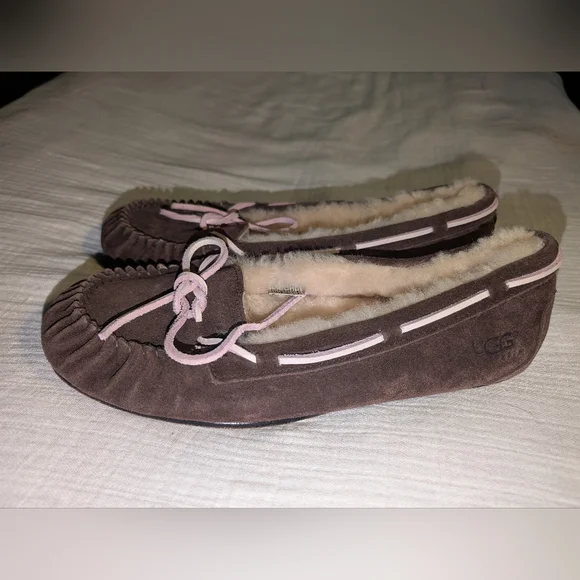 UGG Sheepskin Moccasin Dakota Chocolate Brown Suede Slippers Sz 10 # 5466 - Picture 5 of 10